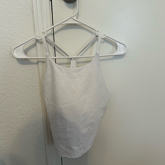 Old Navy sports bras size M (rarely used) - Picture 5 of 10